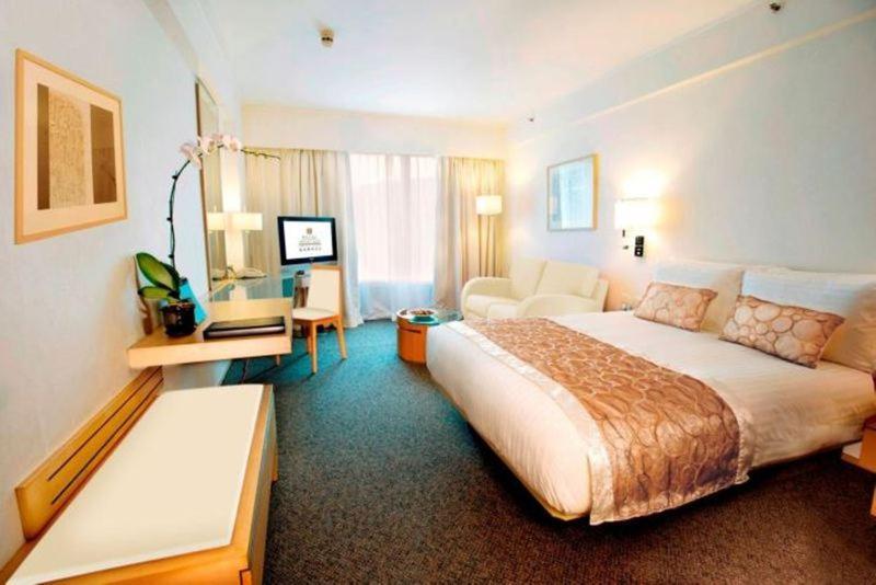 Hotel Regal Airport
